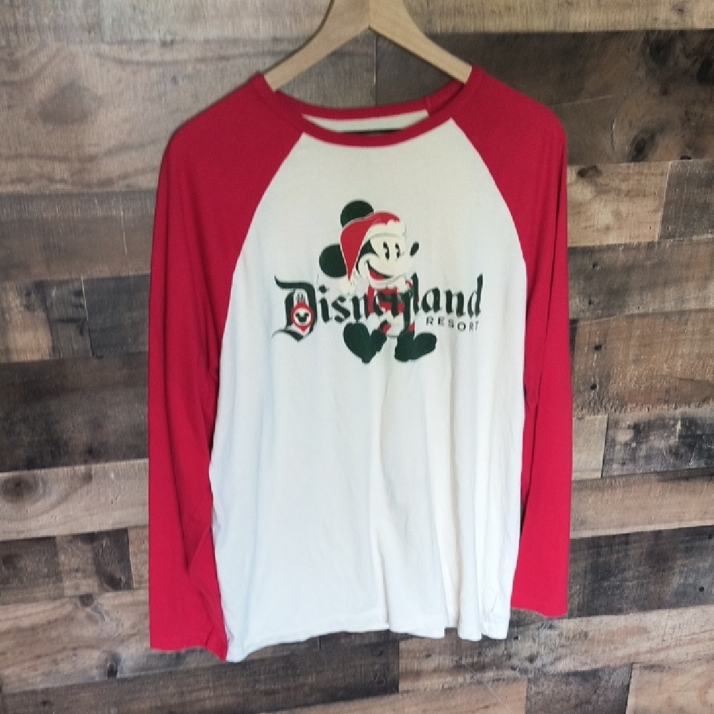 Disneyland Resort Christmas Santa Mickey Red Cream Raglan Baseball Shirt Sz Med